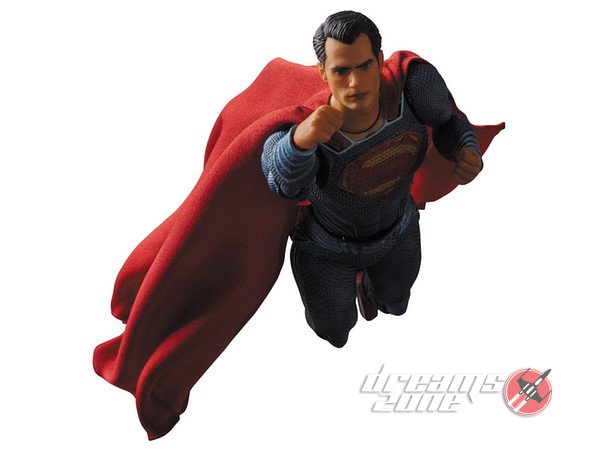 Dawn of Justice MAFEX Superman8